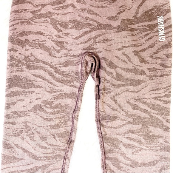 Gymshark Adapt Animal Seamless‎ Scrunch High Rise Leggings Size M - Picture 8 of 10